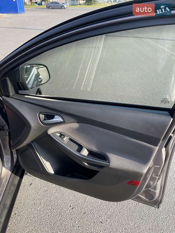 Хэтчбек Ford Focus 2014 в Киеве фото 18 Хэтчбек Ford Focus 2014 в Киеве