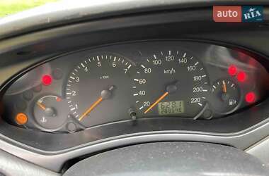 Хэтчбек Ford Focus 1999 в Черновцах