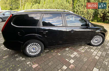 Универсал Ford Focus 2010 в 