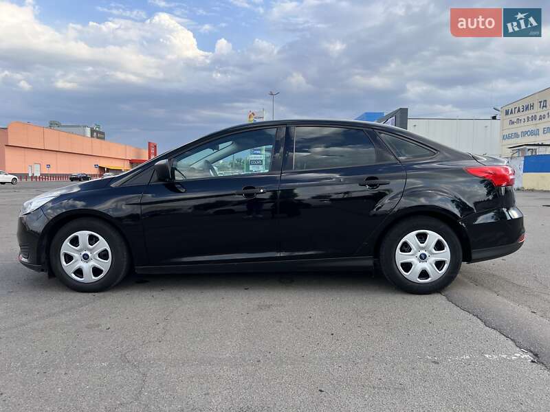 Седан Ford Focus 2017 в Киеве