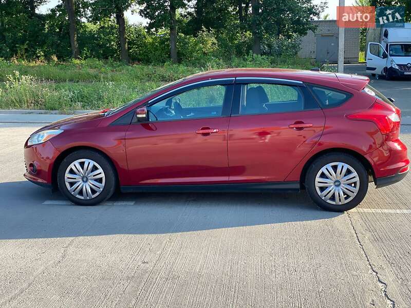 Хэтчбек Ford Focus 2012 в Киеве
