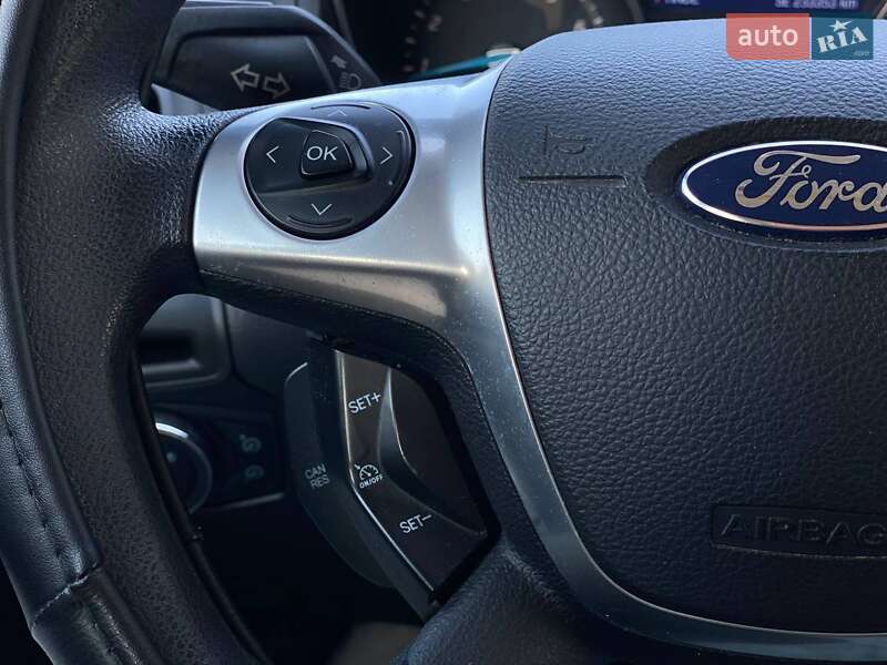 Хэтчбек Ford Focus 2012 в Киеве