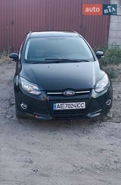 Хэтчбек Ford Focus 2012 в 