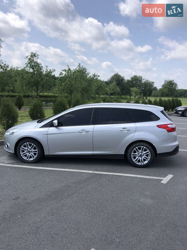 Универсал Ford Focus 2012 в Хмельнике