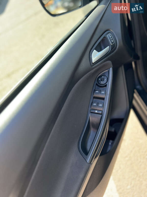 Хэтчбек Ford Focus 2015 в Одессе