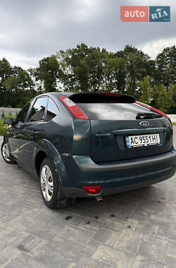Хэтчбек Ford Focus 2005 в 
