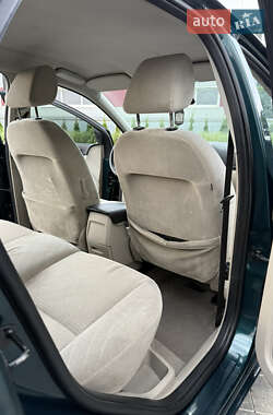 Хэтчбек Ford Focus 2005 в 