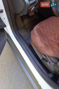 Седан Ford Focus 2013 в 