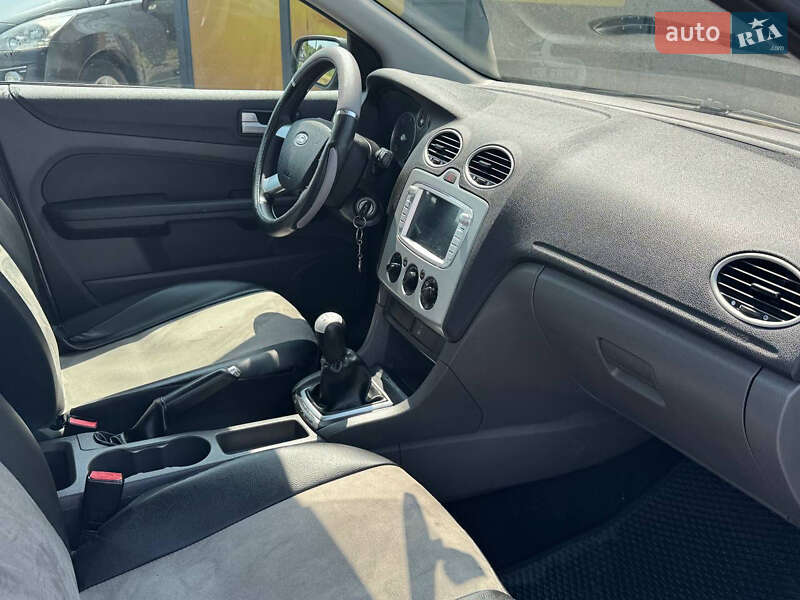 Хэтчбек Ford Focus 2007 в Стрые
