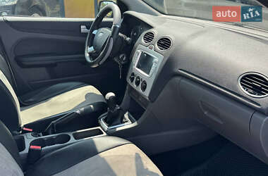 Хэтчбек Ford Focus 2007 в 