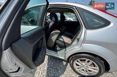 Хэтчбек Ford Focus 2007 в 