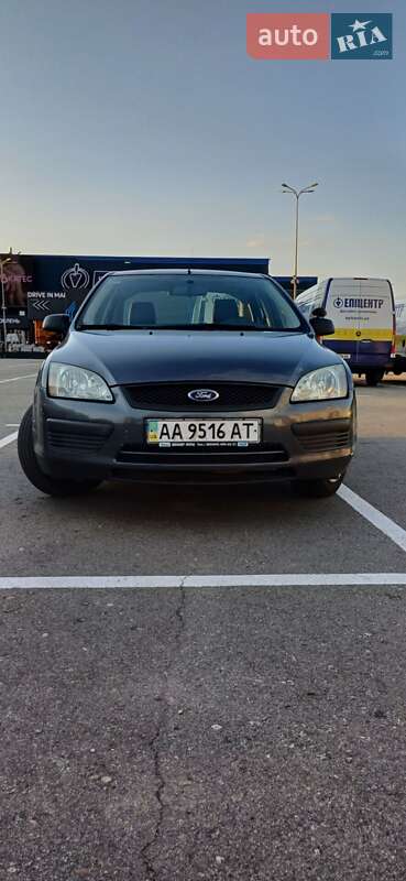 Седан Ford Focus 2005 в Киеве