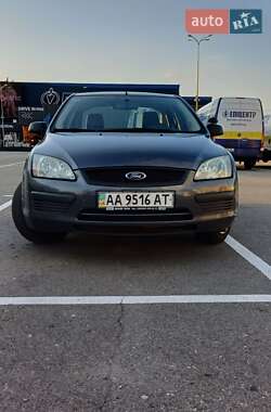 Седан Ford Focus 2005 в 