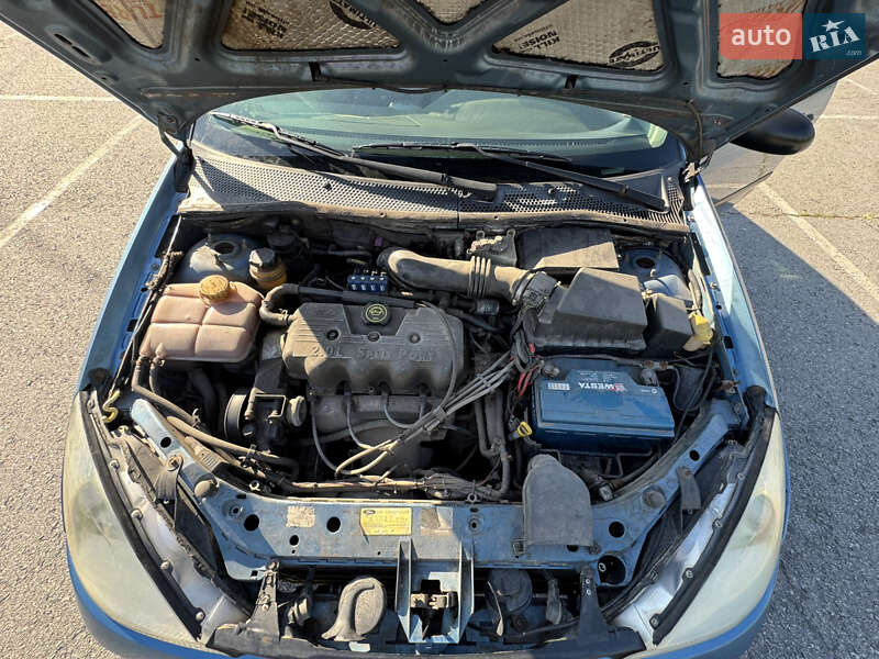 Седан Ford Focus 2000 в Запорожье