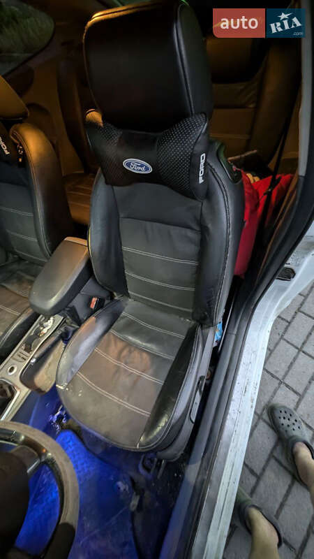 Купе Ford Focus 2009 в Тячеве