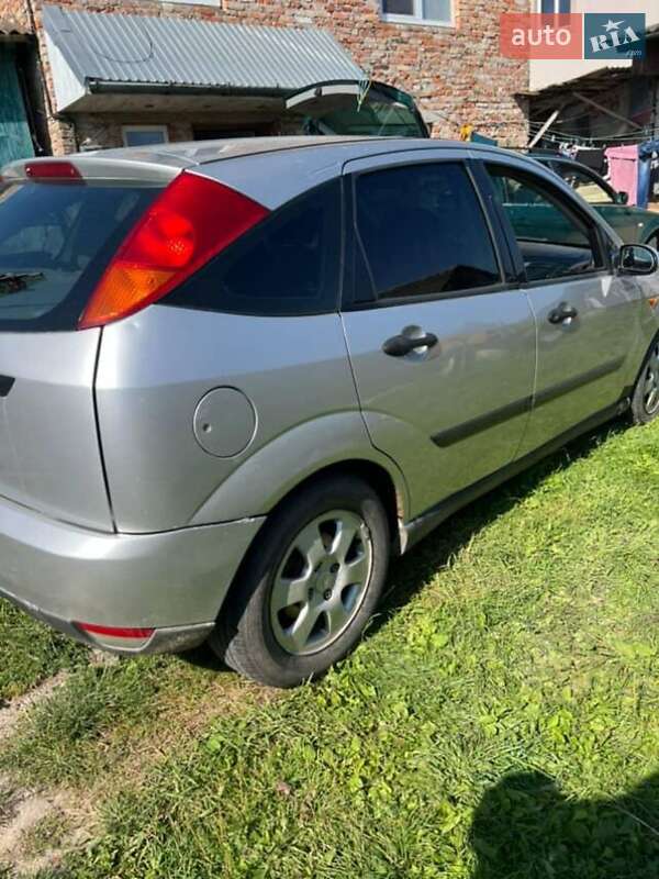 Ford Focus 2001