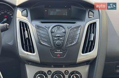 Хэтчбек Ford Focus 2013 в 