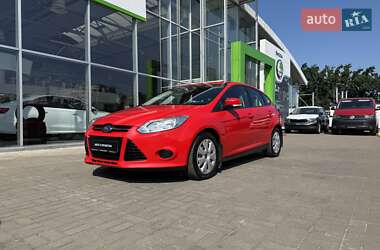 Хэтчбек Ford Focus 2013 в 