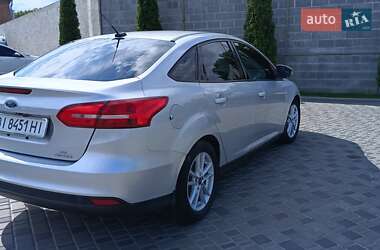 Седан Ford Focus 2015 в 