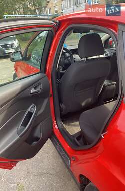 Седан Ford Focus 2015 в 