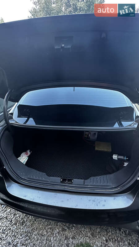 Седан Ford Focus 2015 в Львове фото 4 Седан Ford Focus 2015 в Львове