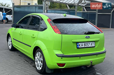 Хэтчбек Ford Focus 2005 в 