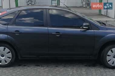 Хетчбек Ford Focus 2010 в 