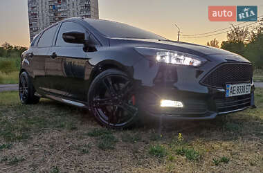 Хэтчбек Ford Focus 2017 в 