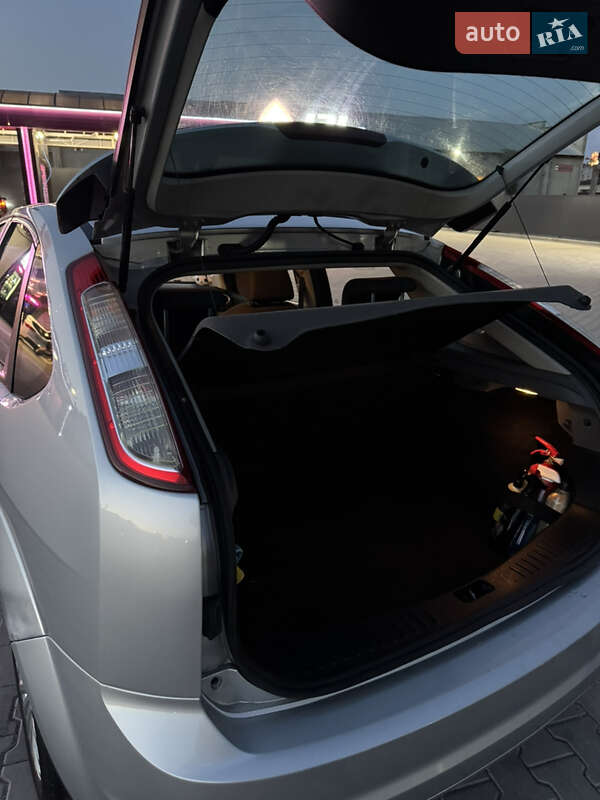 Хэтчбек Ford Focus 2010 в Львове фото 31 Хэтчбек Ford Focus 2010 в Львове