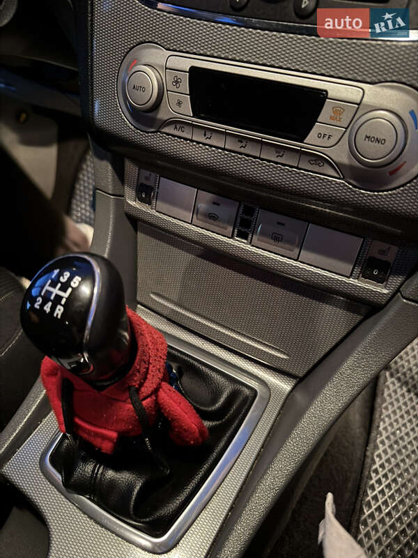 Хэтчбек Ford Focus 2010 в Львове фото 37 Хэтчбек Ford Focus 2010 в Львове