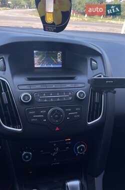 Седан Ford Focus 2016 в 