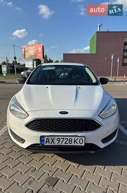 Седан Ford Focus 2016 в 