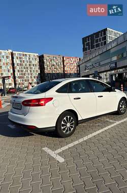 Седан Ford Focus 2016 в 
