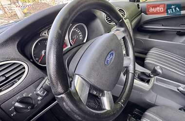 Хэтчбек Ford Focus 2008 в 
