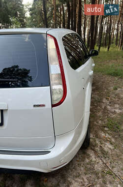 Универсал Ford Focus 2010 в 