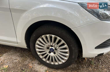Универсал Ford Focus 2010 в 