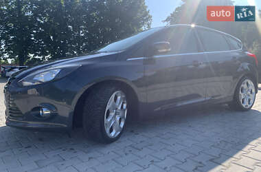Хэтчбек Ford Focus 2013 в 