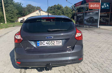 Хэтчбек Ford Focus 2013 в 