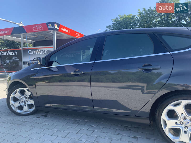 Хэтчбек Ford Focus 2013 в Стрые