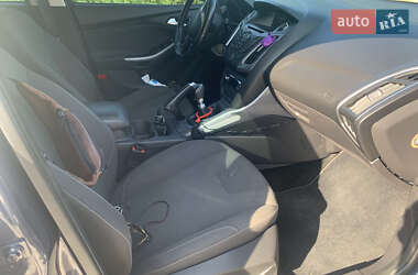 Хэтчбек Ford Focus 2013 в 