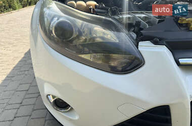 Хэтчбек Ford Focus 2013 в 