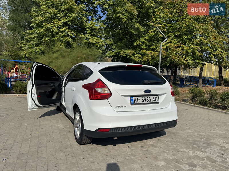 Хэтчбек Ford Focus 2013 в Днепре фото 5 Хэтчбек Ford Focus 2013 в Днепре