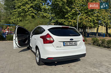 Хэтчбек Ford Focus 2013 в 