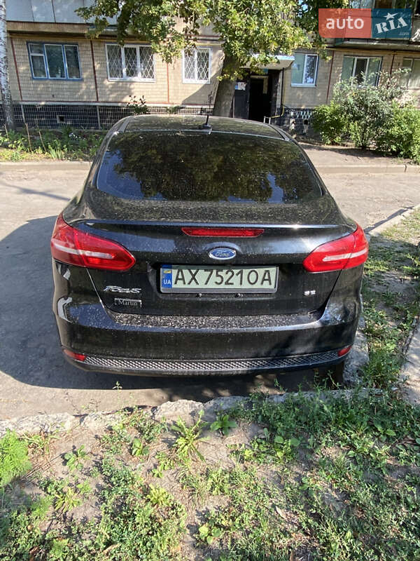 Седан Ford Focus 2015 в Лозовій