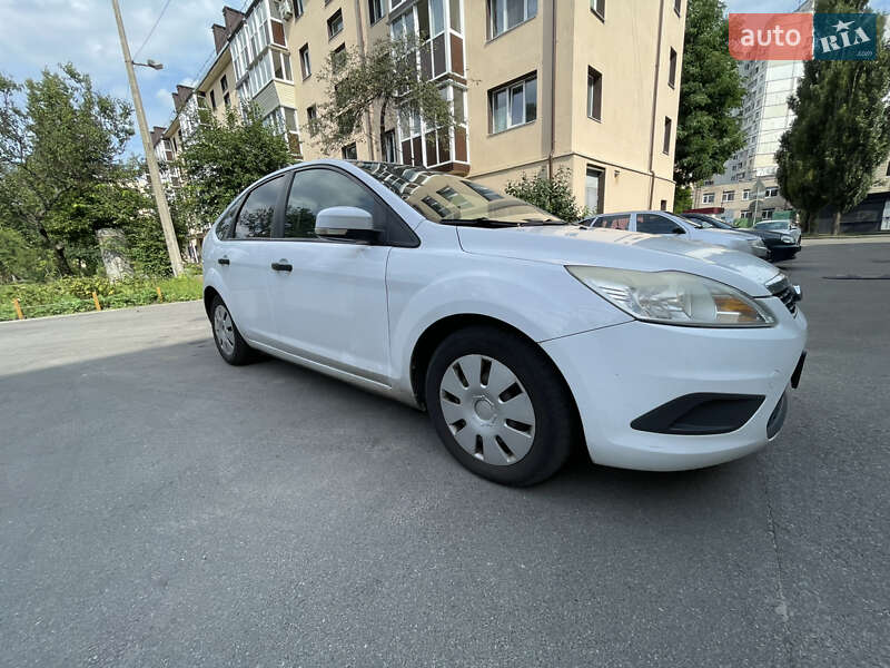 Хэтчбек Ford Focus 2011 в Киеве