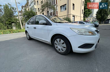 Хэтчбек Ford Focus 2011 в 