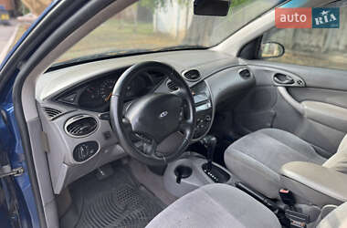 Седан Ford Focus 2000 в 