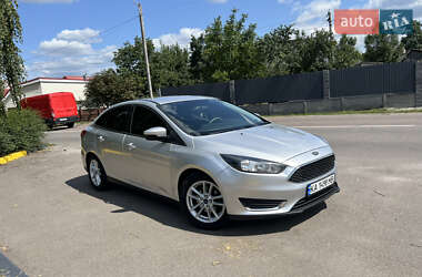 Седан Ford Focus 2015 в 
