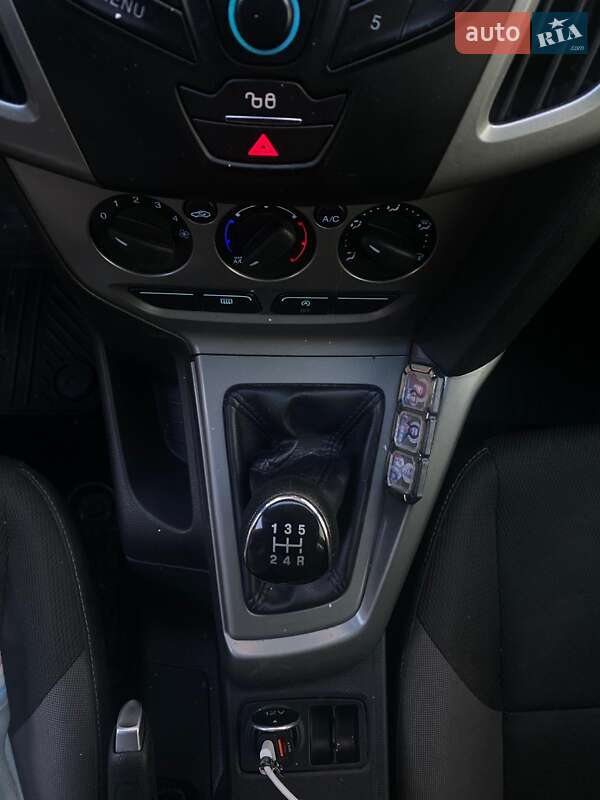 Хэтчбек Ford Focus 2013 в Киеве
