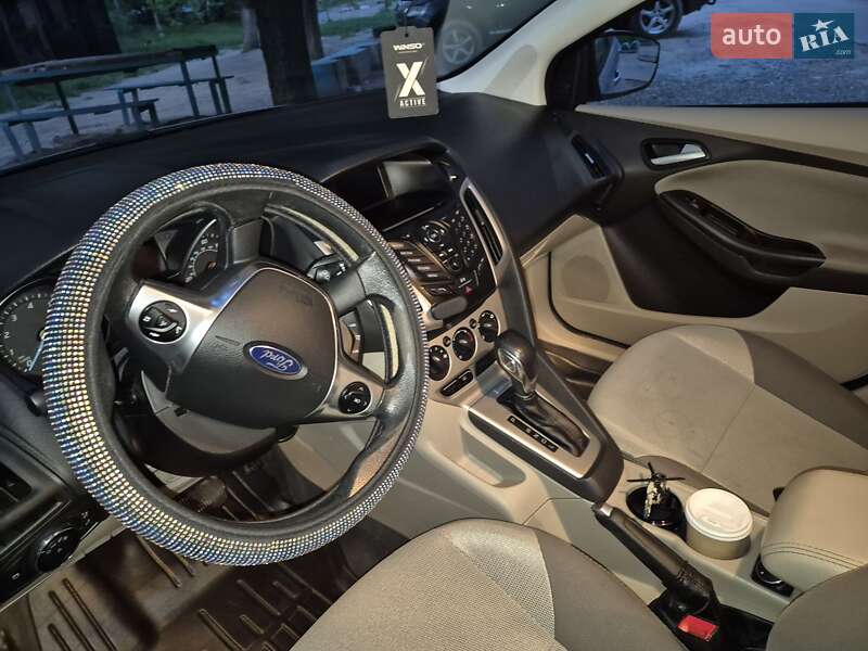 Седан Ford Focus 2014 в Николаеве фото 13 Седан Ford Focus 2014 в Николаеве
